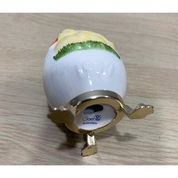 VTG Goebel W Germany First Edition Footed Porcelain Egg Baby Chick Easter 1978 - Picture 3 of 5
